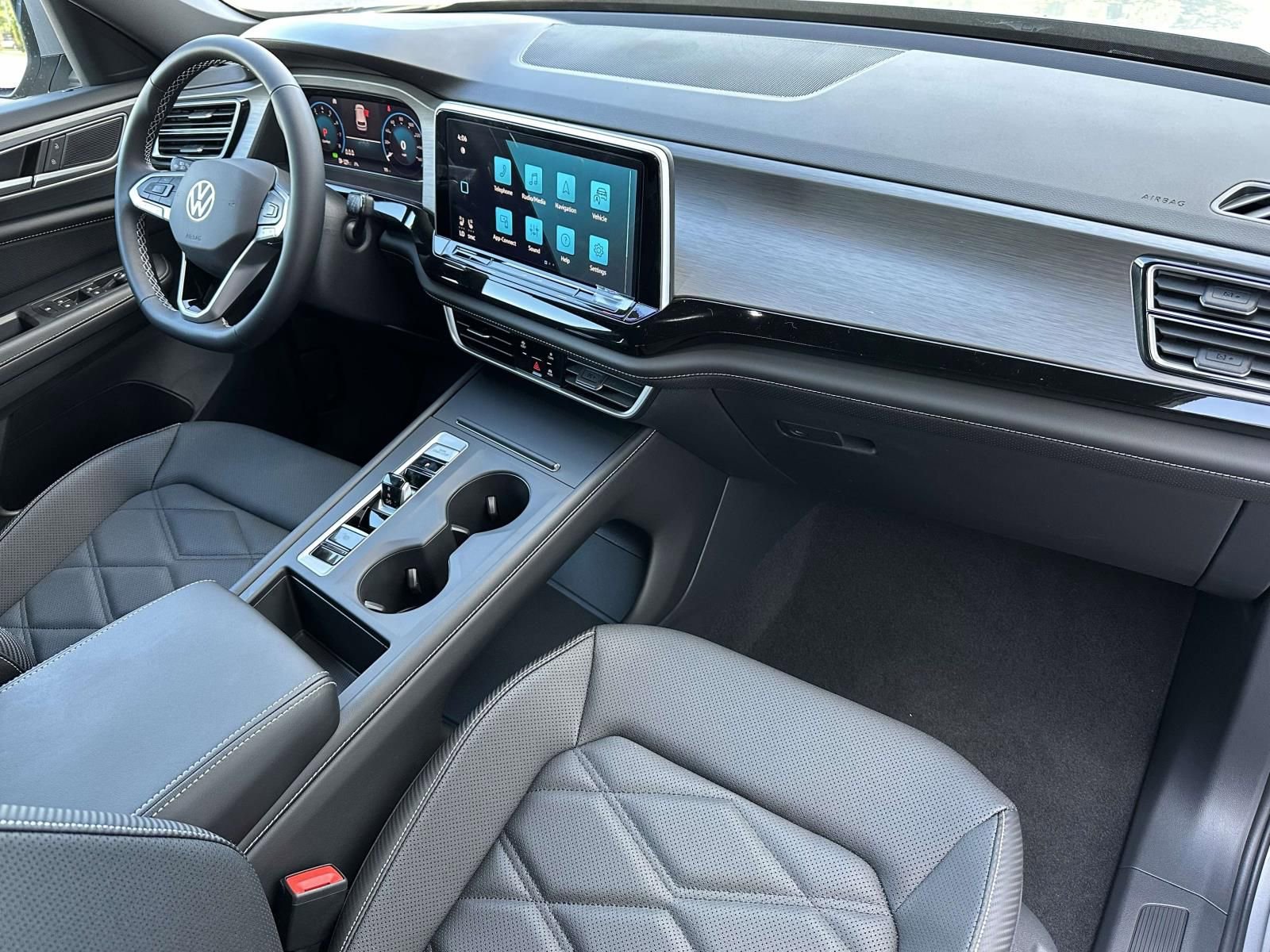 New 2026 Volkswagen Atlas Cross Sport SE image 12