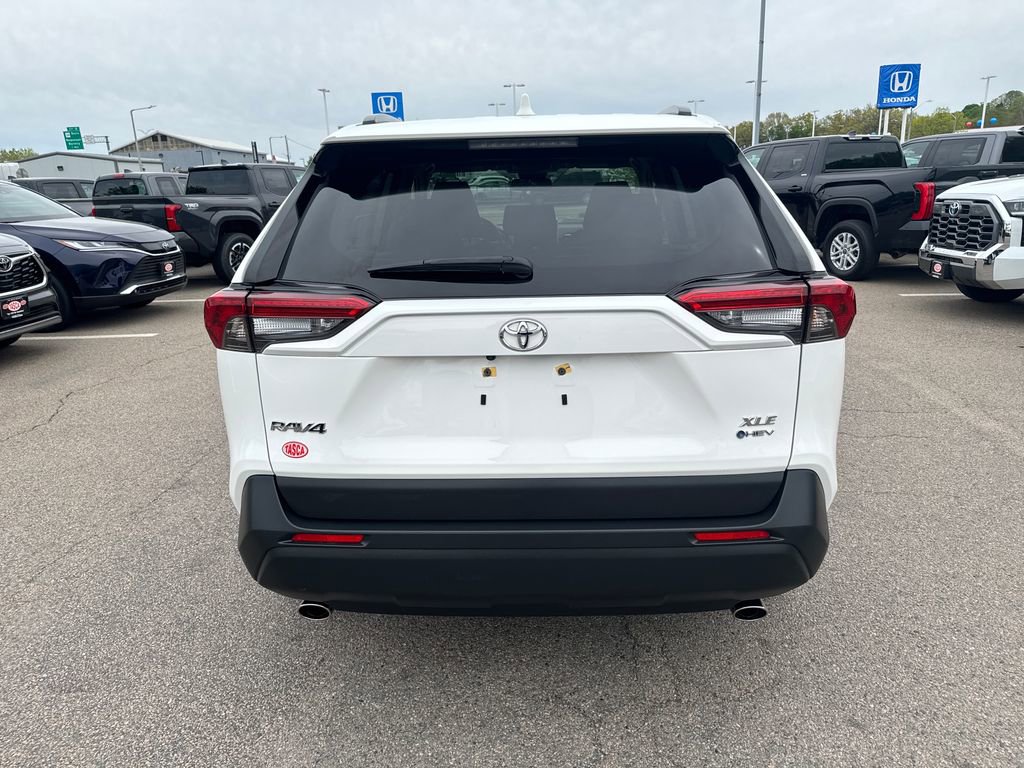 Used 2025 Toyota RAV4 XLE AWD/4WD image 6