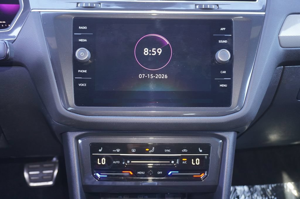 Used 2023 Volkswagen Tiguan SE R-Line AWD/4WD image 18