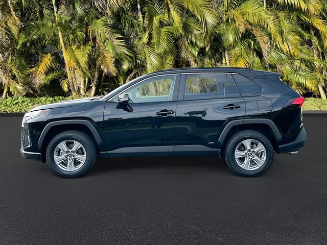 Used 2025 Toyota RAV4 XLE AWD/4WD image 8