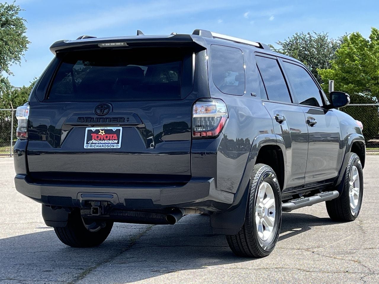 Used 2024 Toyota 4Runner SR5 Premium w/ Moonroof Package AWD/4WD image 4