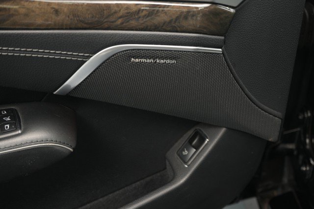 Used 2014 Mercedes-Benz SL 550 image 43