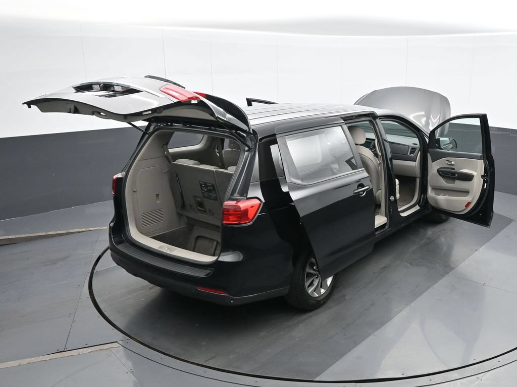 Used 2020 Kia Sedona L FWD image 40