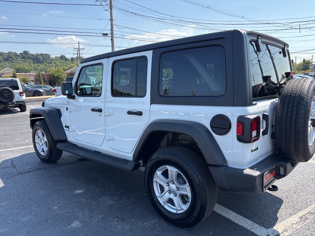 Used 2022 Jeep Wrangler Unlimited Sport image 5