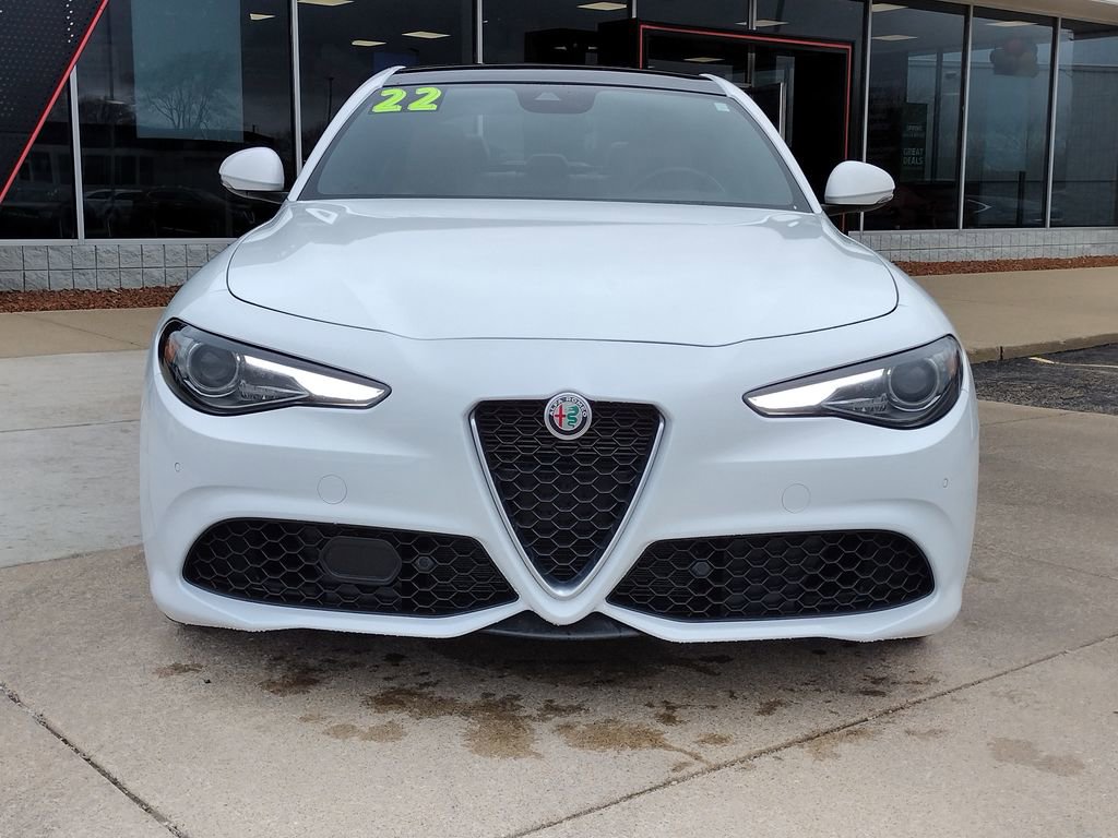 Used 2022 Alfa Romeo Giulia Ti image 2