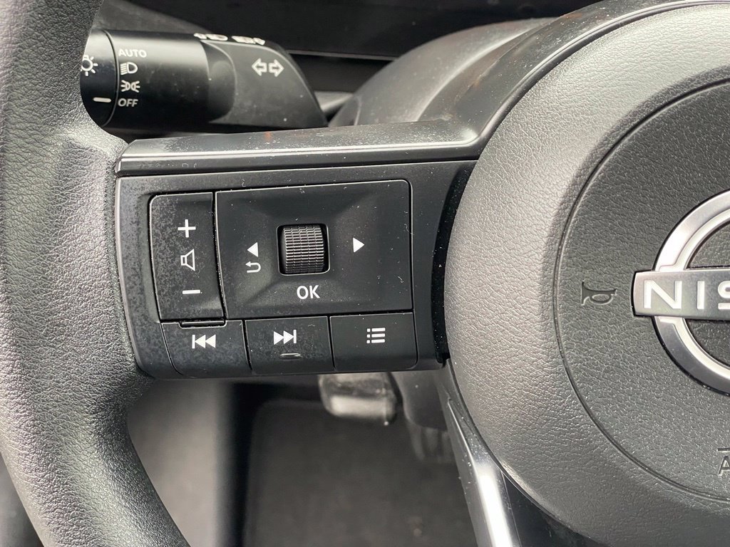 Certified 2025 Nissan Kicks S AWD/4WD image 16