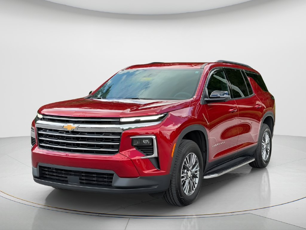 Used 2025 Chevrolet Traverse LT w/ Driver Confidence Package