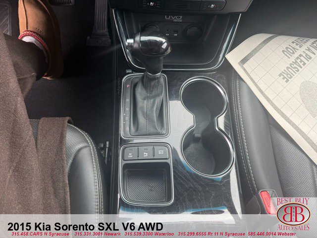 Used 2015 Kia Sorento SX image 22