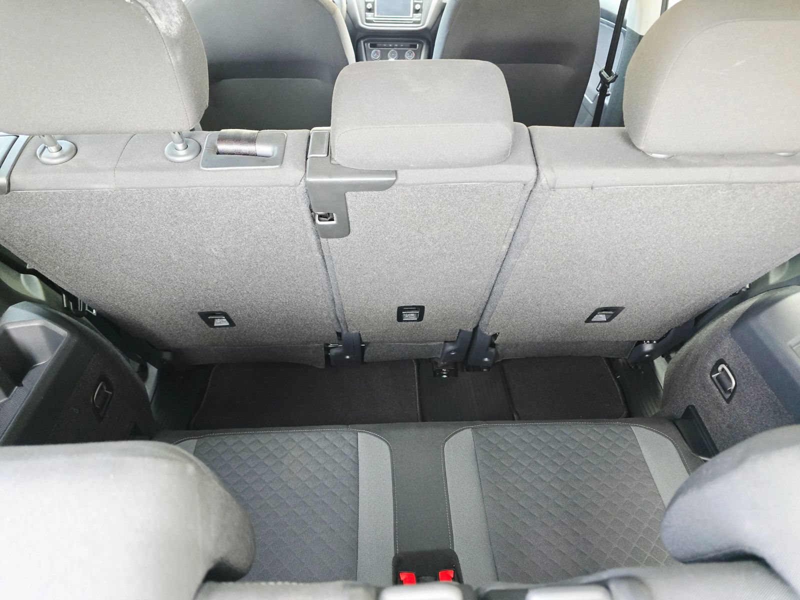 Used 2018 Volkswagen Tiguan S FWD image 49