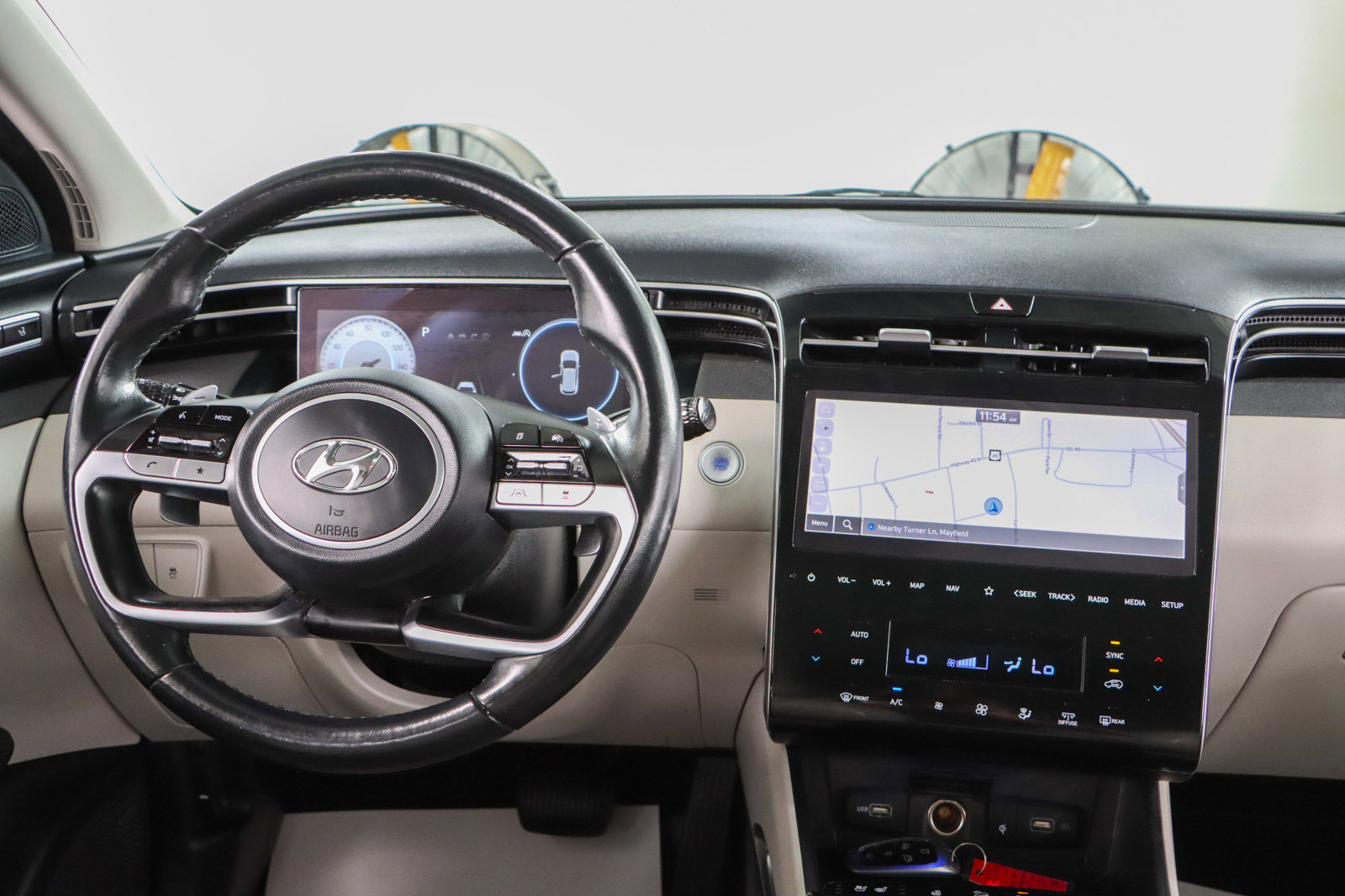 Used 2023 Hyundai Tucson Limited image 17