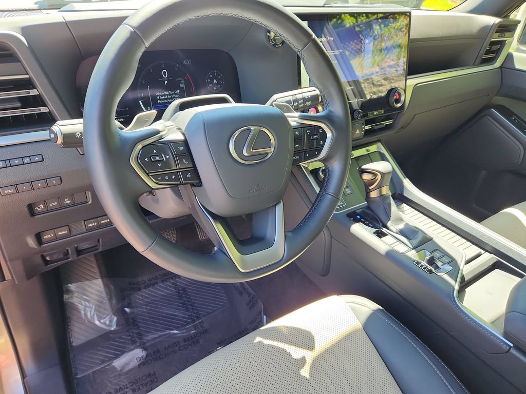 Used 2025 Lexus GX 550 AWD/4WD image 15