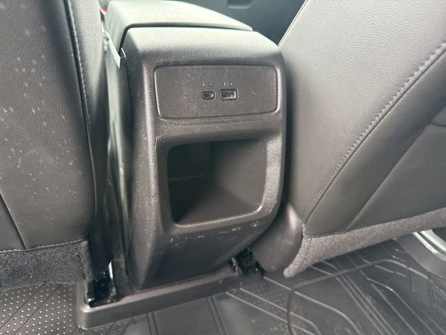 Used 2024 Chevrolet Trax RS w/ Sunroof Package image 16