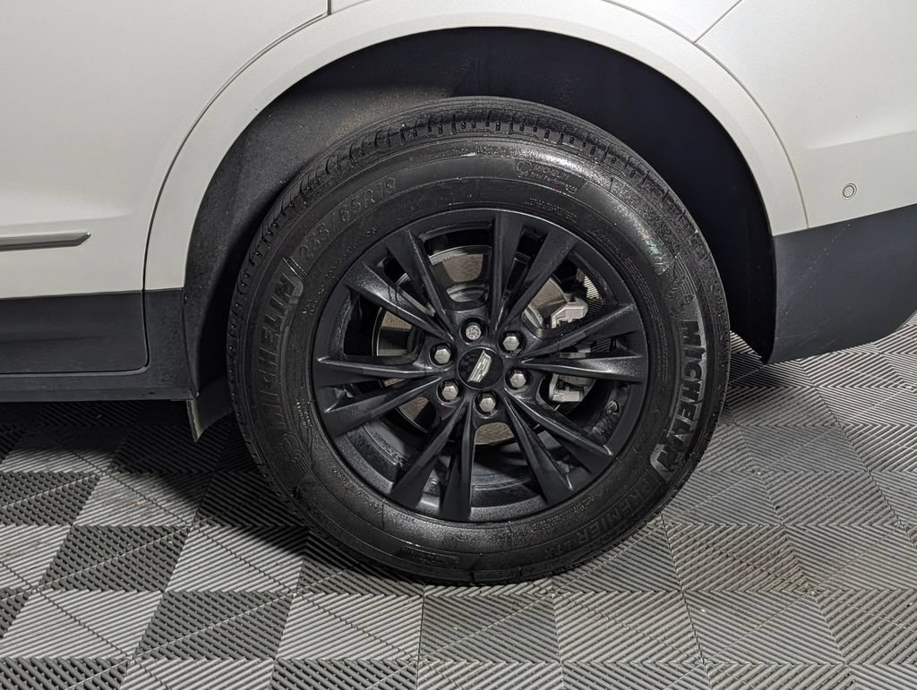 Used 2022 Cadillac XT5 Premium Luxury w/ Technology Package FWD image 12