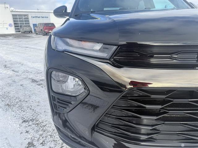 Used 2023 Chevrolet TrailBlazer RS w/ Sun and Liftgate Package image 10