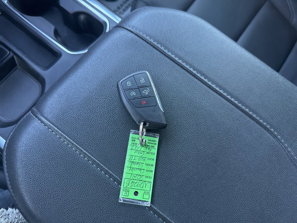 Used 2024 Chevrolet Silverado 1500 LT Trail Boss w/ Convenience Package II image 28