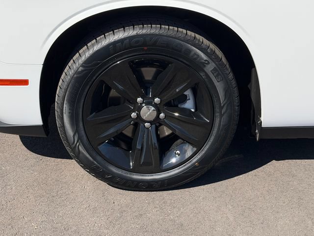 Used 2022 Dodge Challenger SXT RWD image 26