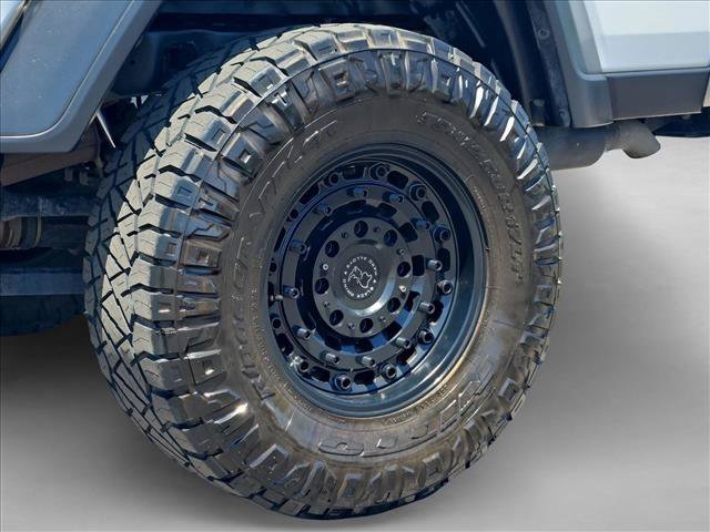 Used 2020 Jeep Gladiator Sport w/ Quick Order Package 24S AWD/4WD image 30