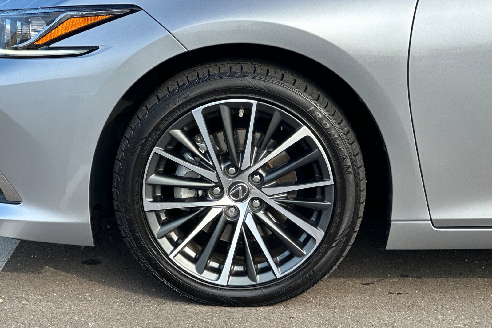 Used 2022 Lexus ES 300h ES 300h image 24