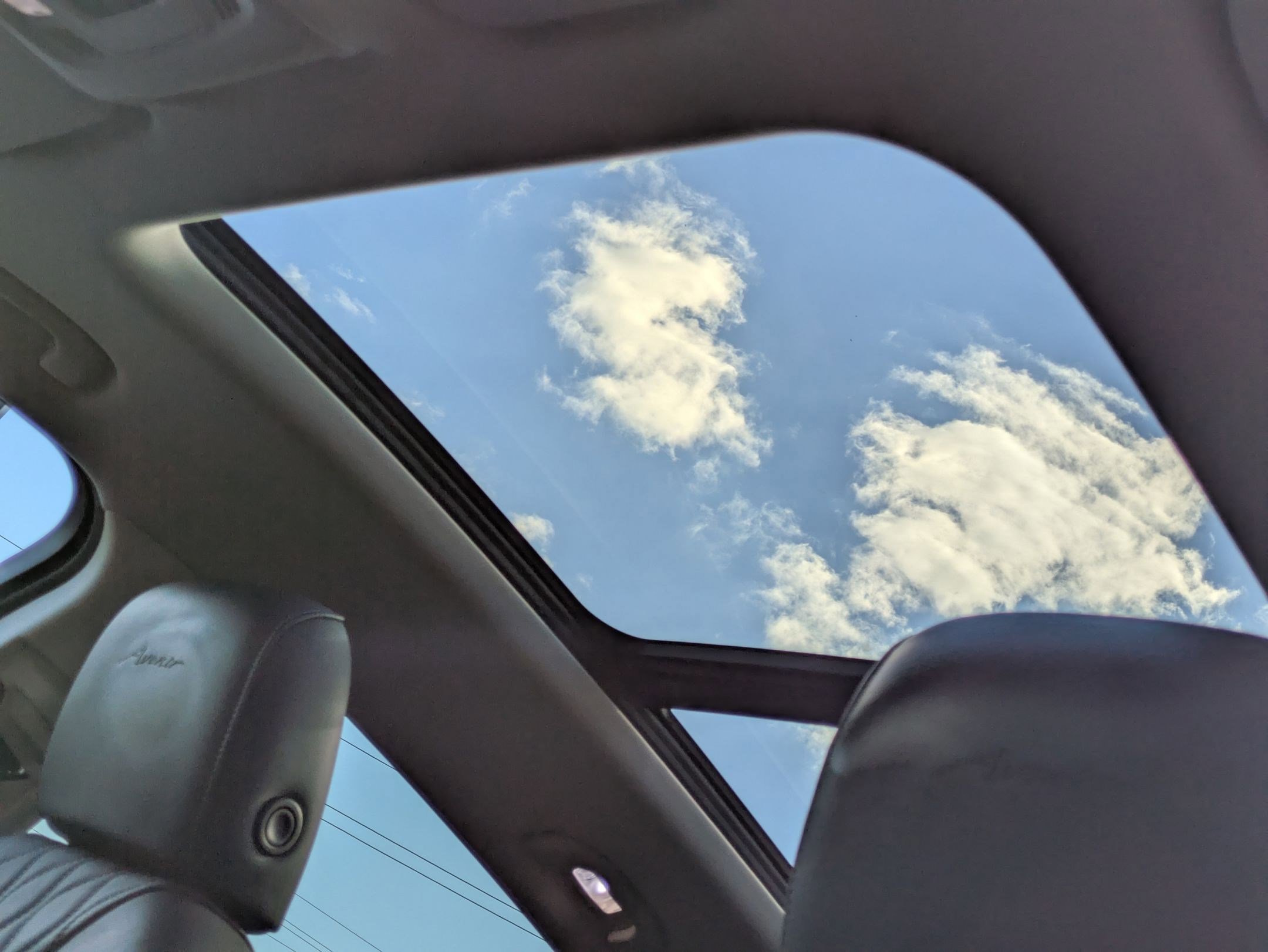 Used 2021 Buick Envision Avenir w/ Technology Package II image 16