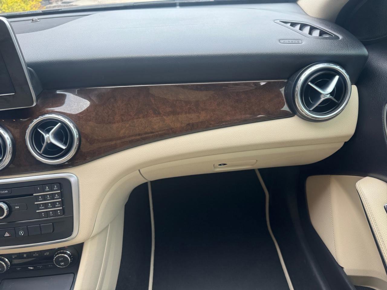 Used 2017 Mercedes-Benz GLA 250 image 20