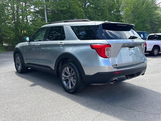Used 2022 Ford Explorer XLT w/ Equipment Group 202A AWD/4WD image 7