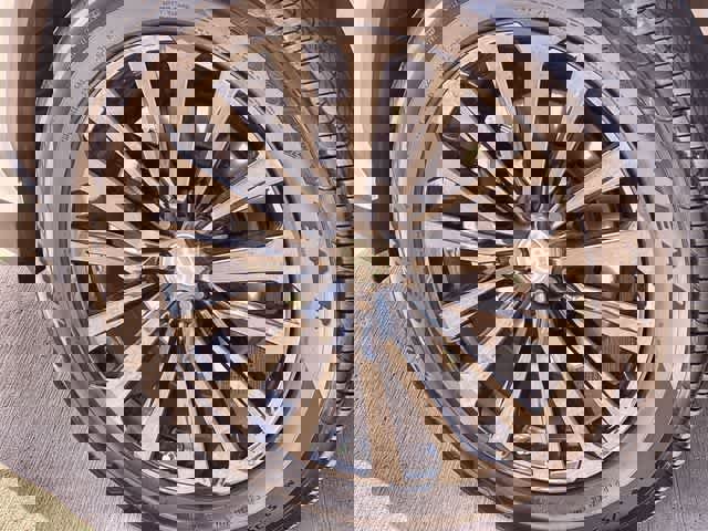 Used 2024 Toyota Highlander XSE FWD image 9