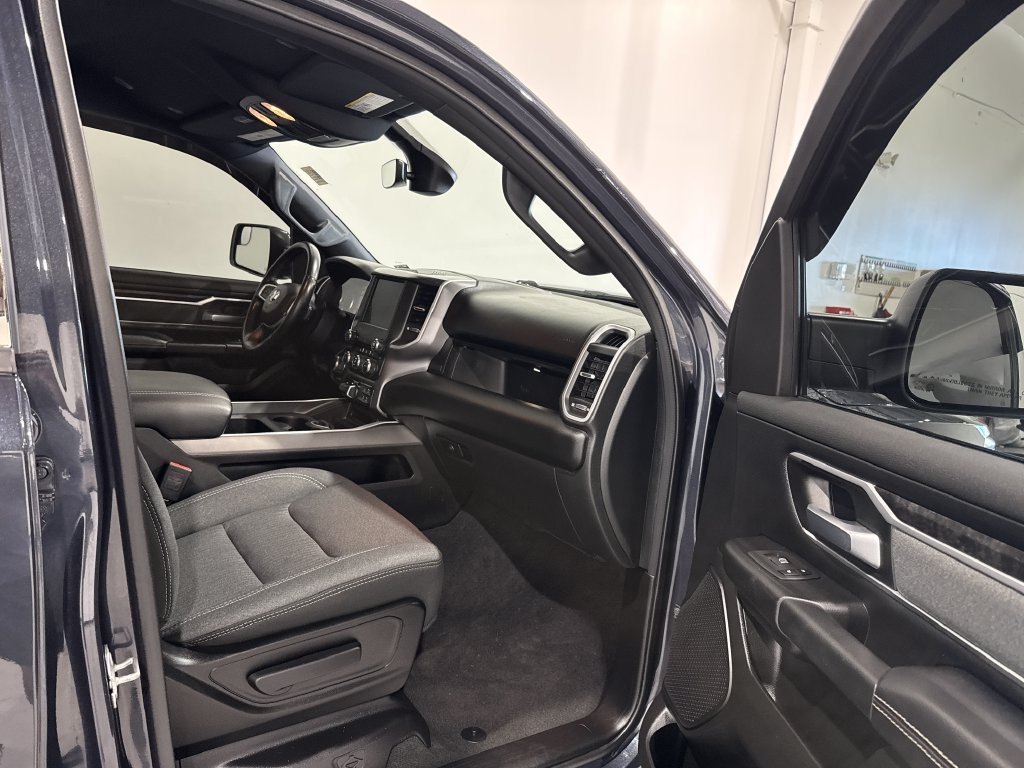 Used 2022 RAM 1500 Big Horn AWD/4WD image 21