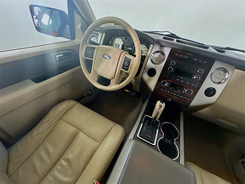 Used 2013 Ford Expedition XLT image 9