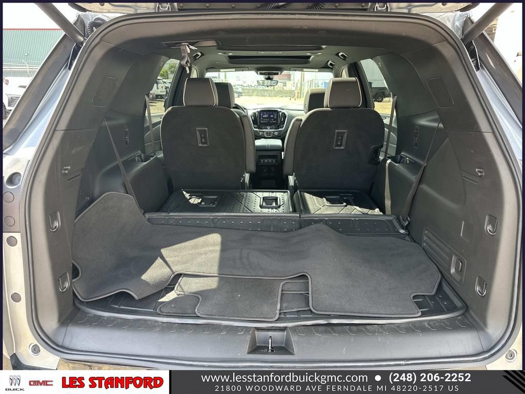 Certified 2023 Chevrolet Traverse Premier w/ Redline Edition FWD image 11