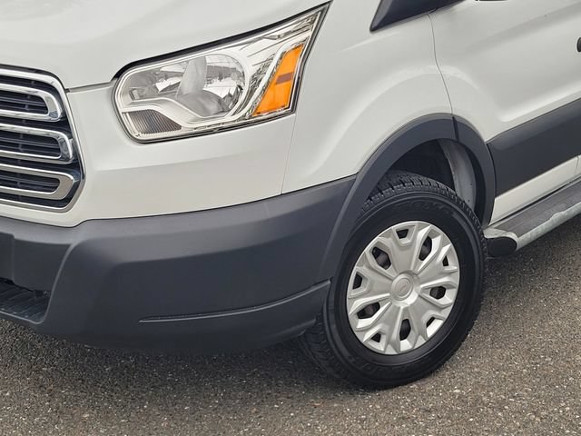 Certified 2018 Ford Transit 250 130 Low Roof w/ Exterior Upgrade Package RWD image 9