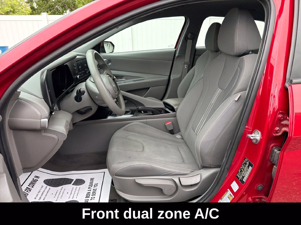 Used 2023 Hyundai Elantra SEL FWD image 11