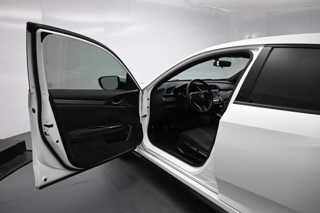 Used 2018 Honda Civic Sport image 7