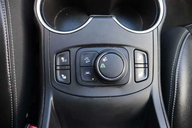 Used 2024 GMC Terrain SLT image 17