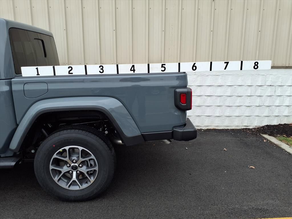 New 2026 Jeep Gladiator Sport AWD/4WD image 33