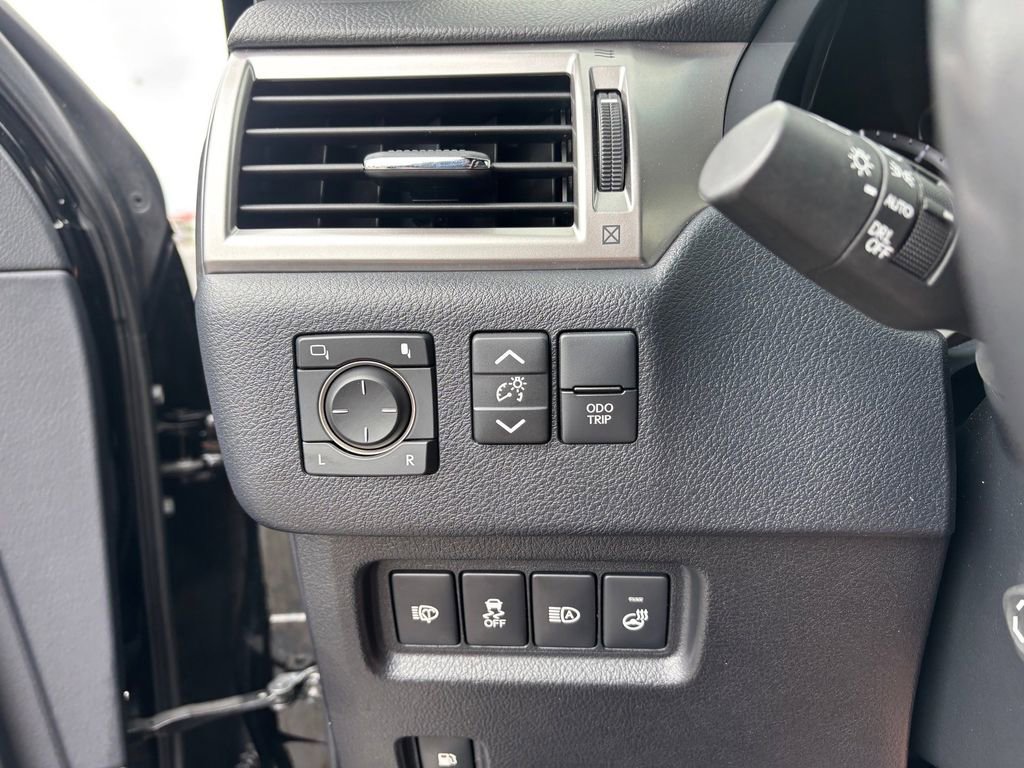 Used 2023 Lexus GX 460 Premium w/ Premium Package AWD/4WD image 25