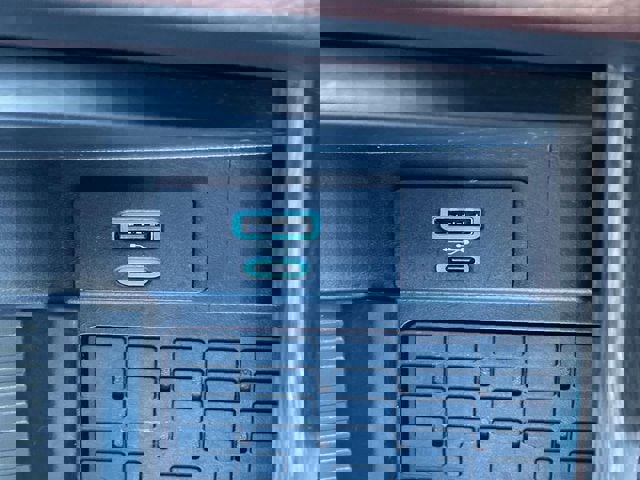 Certified 2024 Ford Expedition Limited image 34