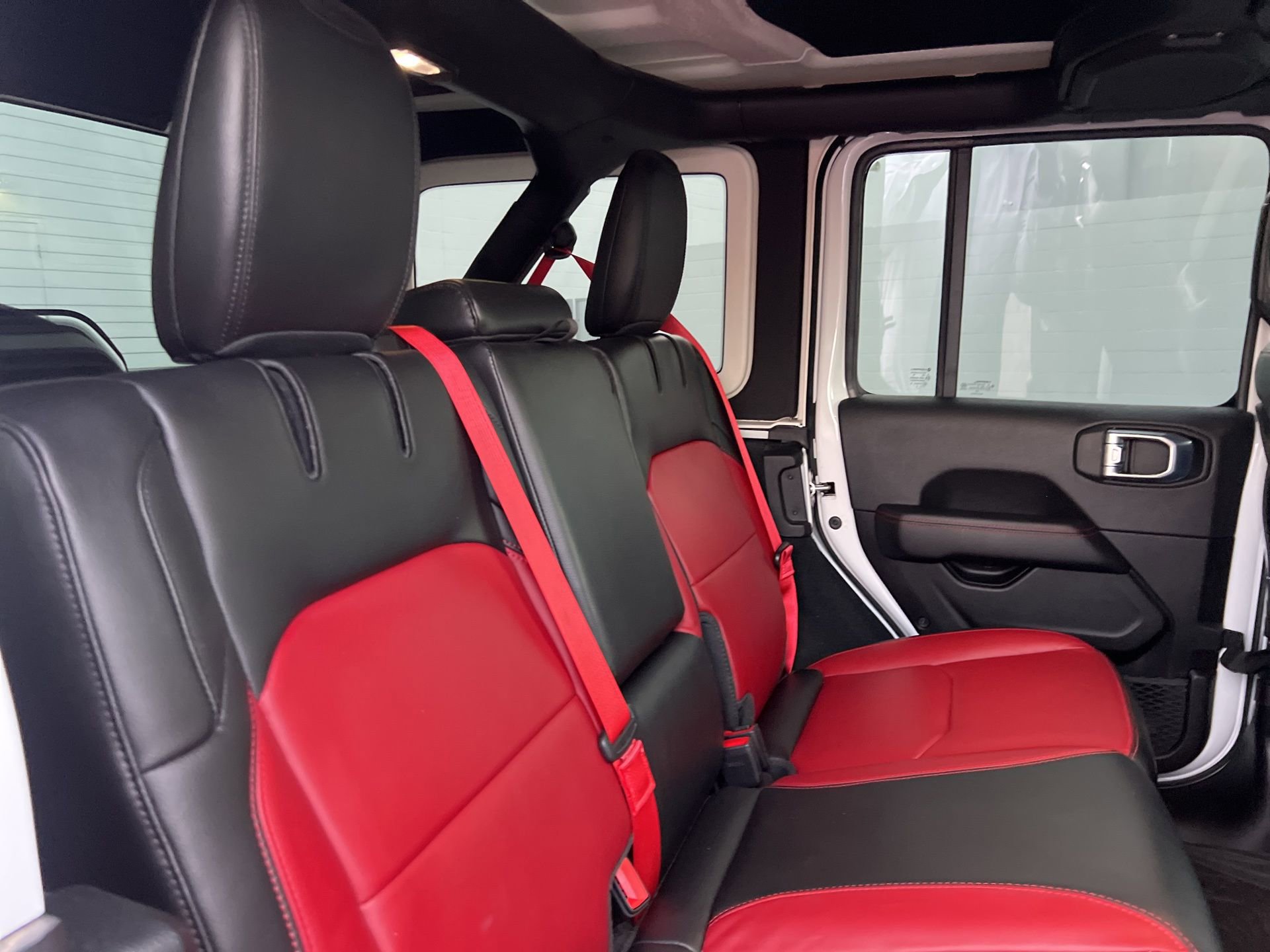 Used 2023 Jeep Wrangler Unlimited Rubicon 4xe image 22