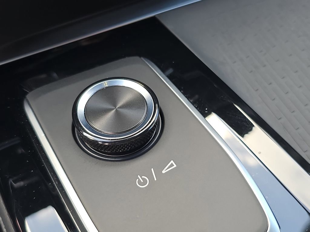 Used 2025 Buick Enclave Sport Touring image 24