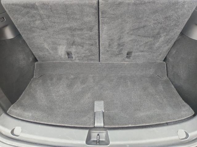 Used 2022 Tesla Model Y Long Range image 25