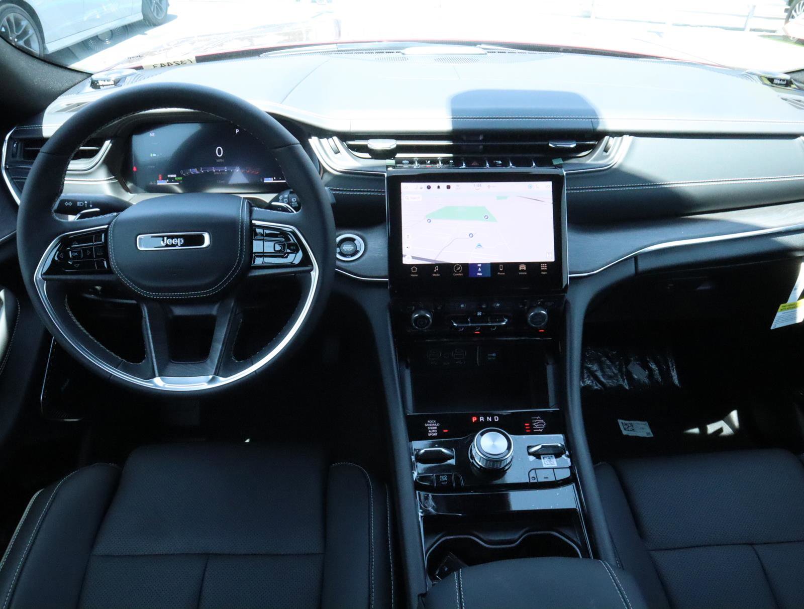 New 2023 Jeep Grand Cherokee Overland w/ Luxury Tech Group IV image 7