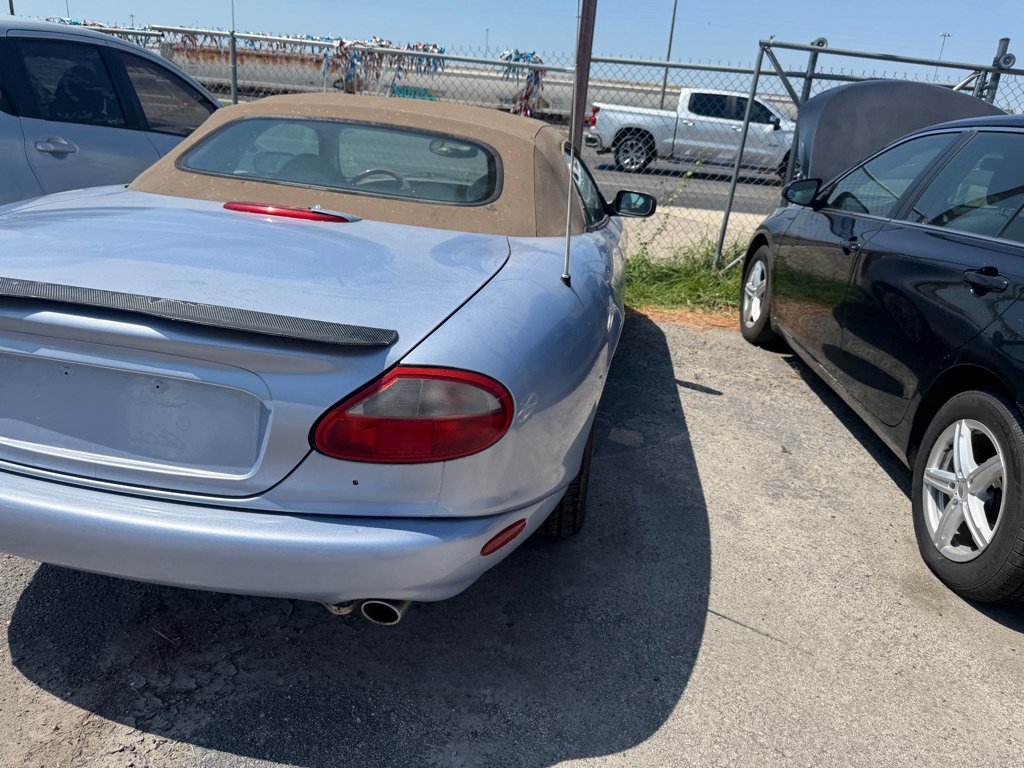 Used 2000 Jaguar XK8 Convertible RWD image 13