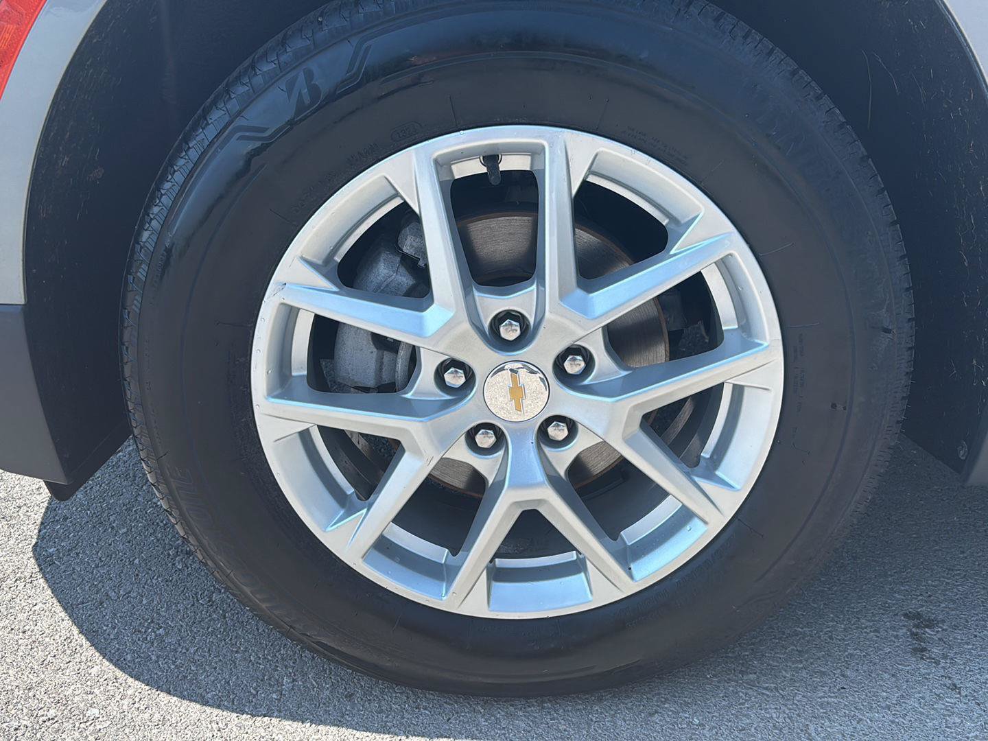Used 2024 Chevrolet Equinox LT AWD/4WD image 11