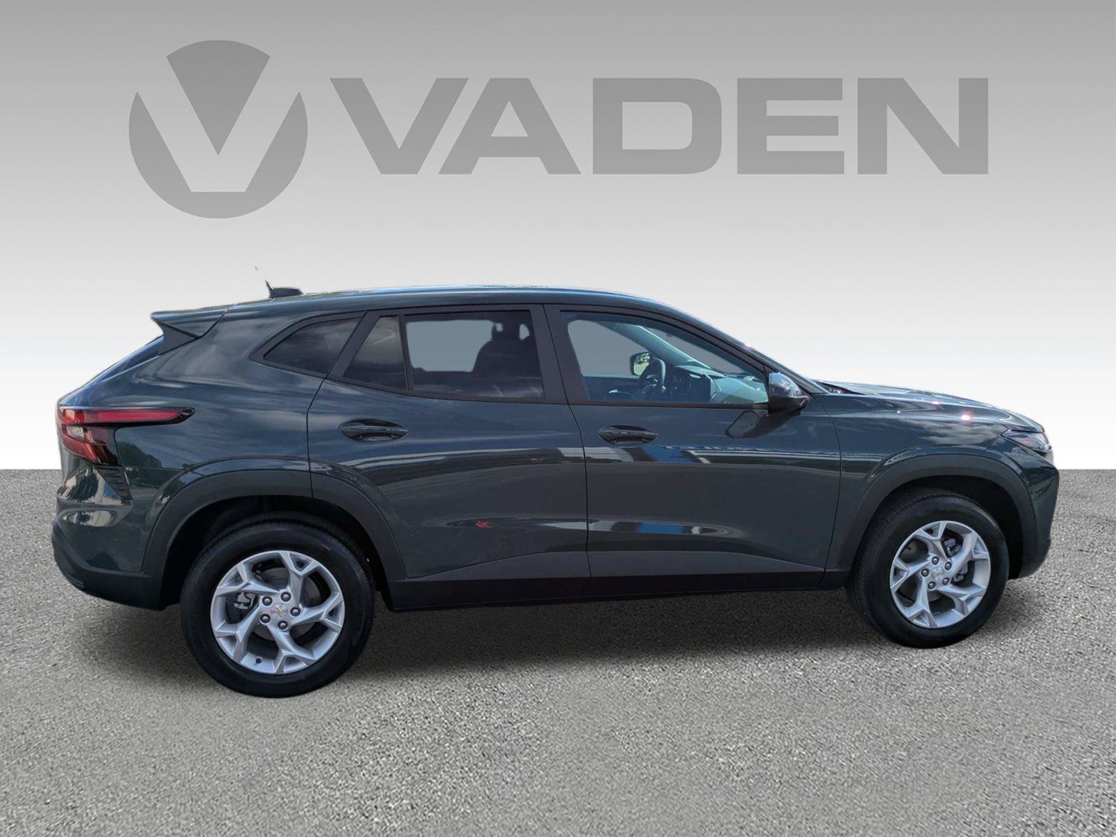 New 2026 Chevrolet Trax LS w/ LS Convenience Package FWD image 22