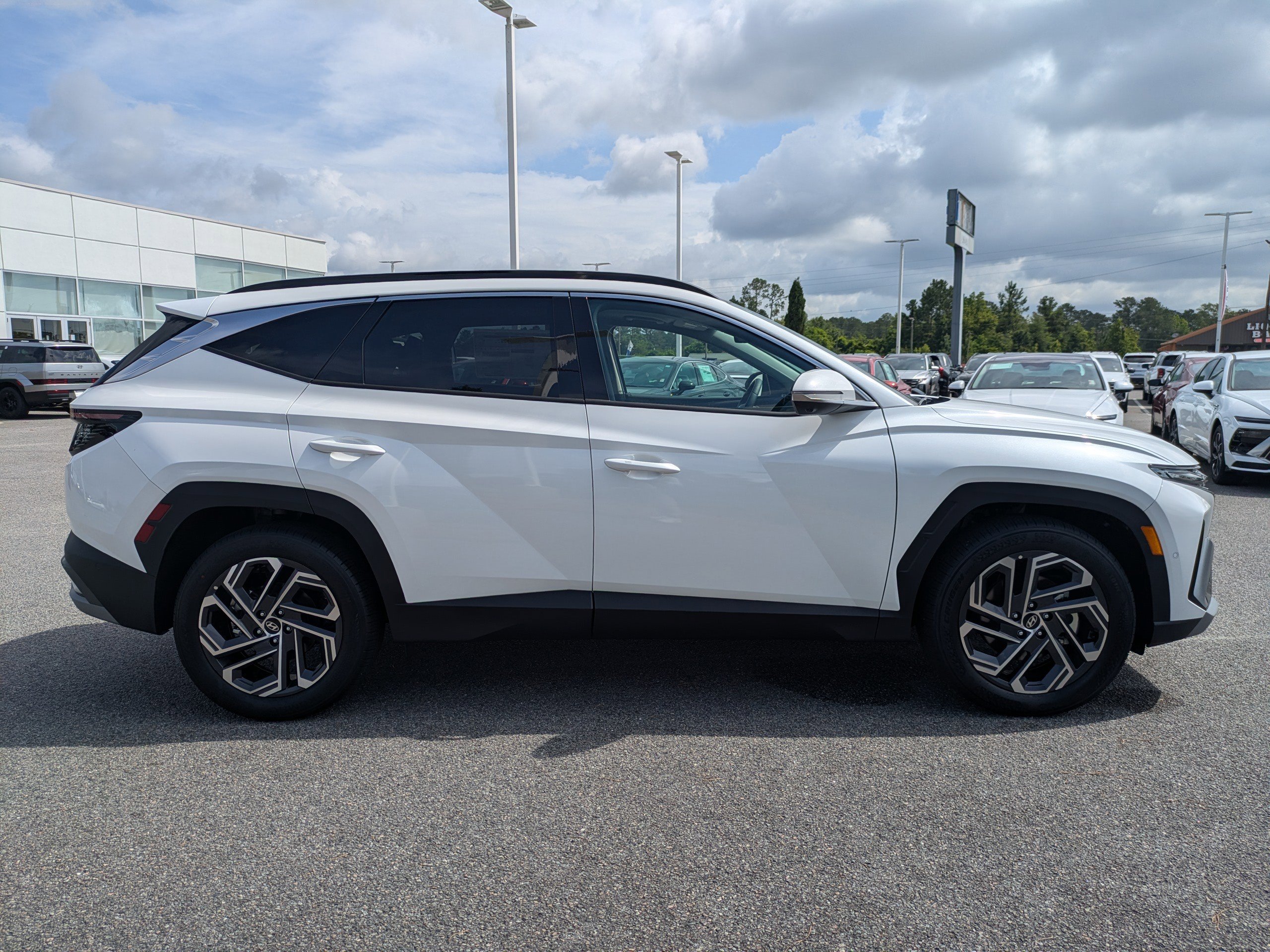 New 2025 Hyundai Tucson Limited FWD video 3