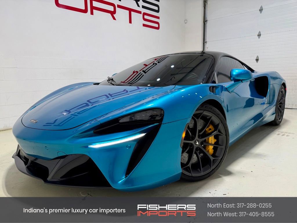 Used 2023 McLaren Artura image 1