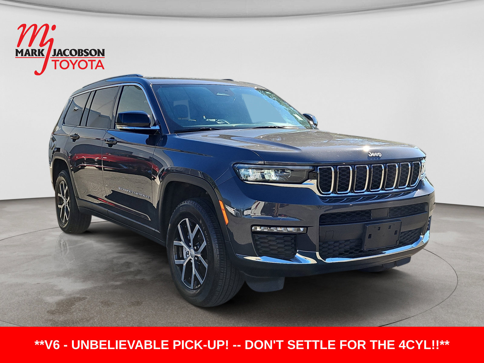 Used 2024 Jeep Grand Cherokee L Limited w/ Trailer Tow Package AWD/4WD image 6