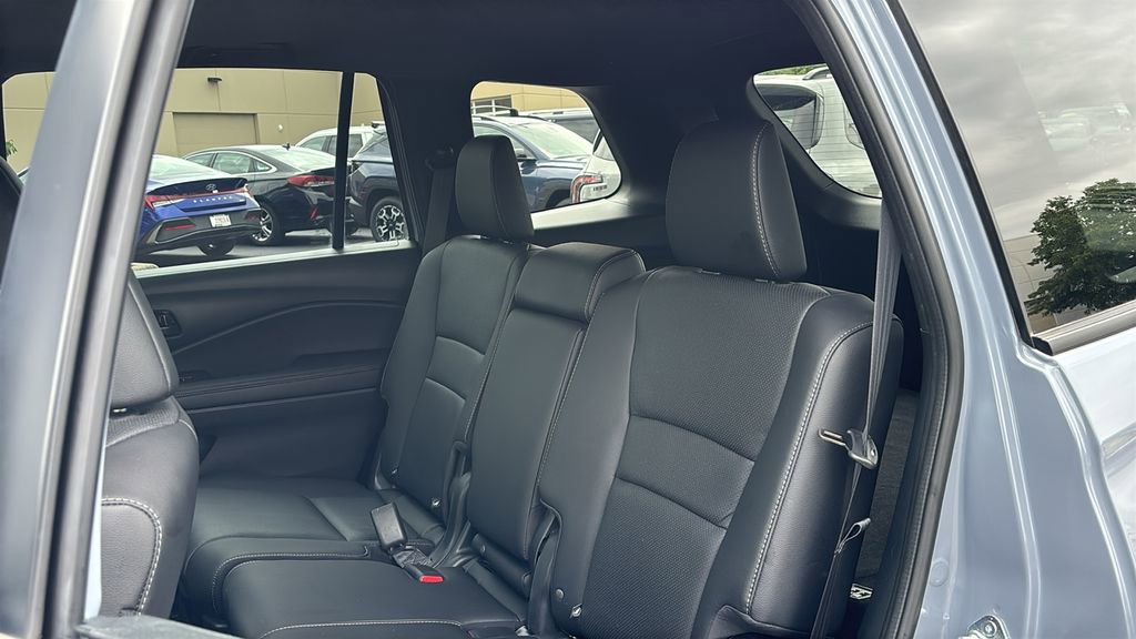 Used 2023 Honda Passport EX-L image 27