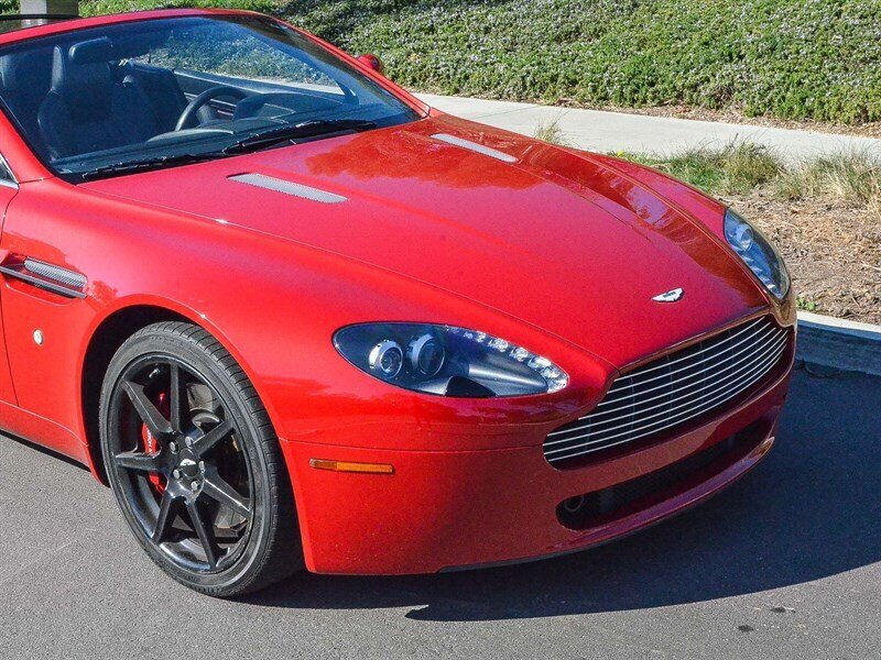Used 2008 Aston Martin V8 Vantage Roadster RWD image 9