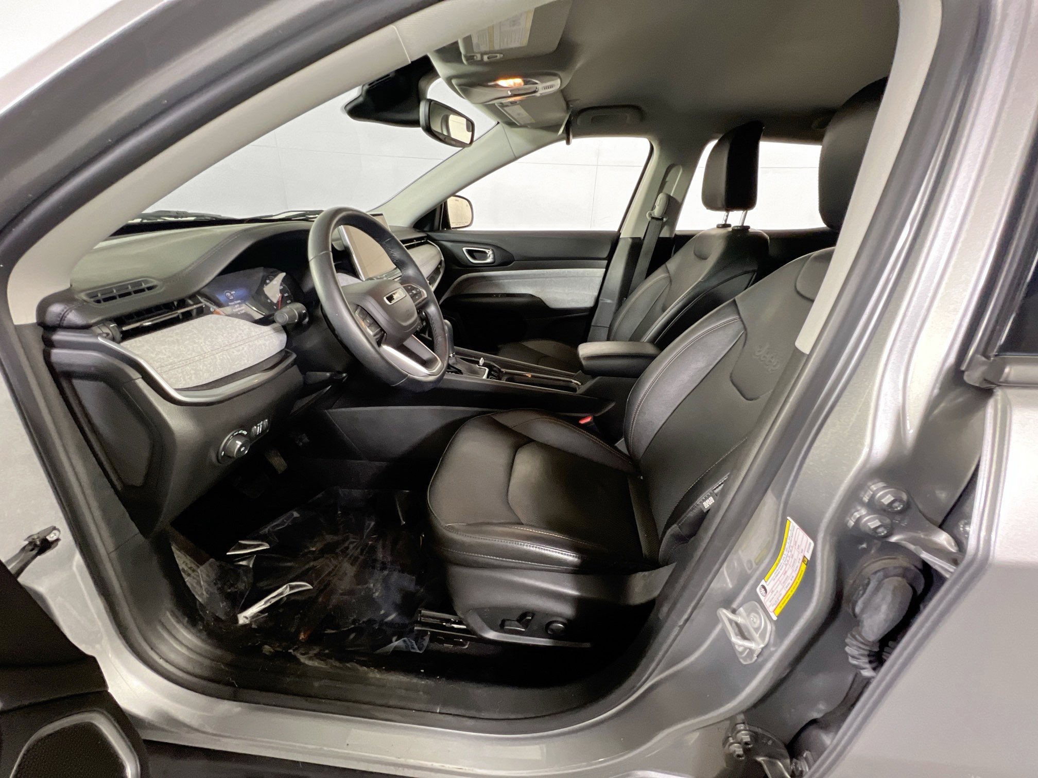 Used 2022 Jeep Compass Latitude image 19