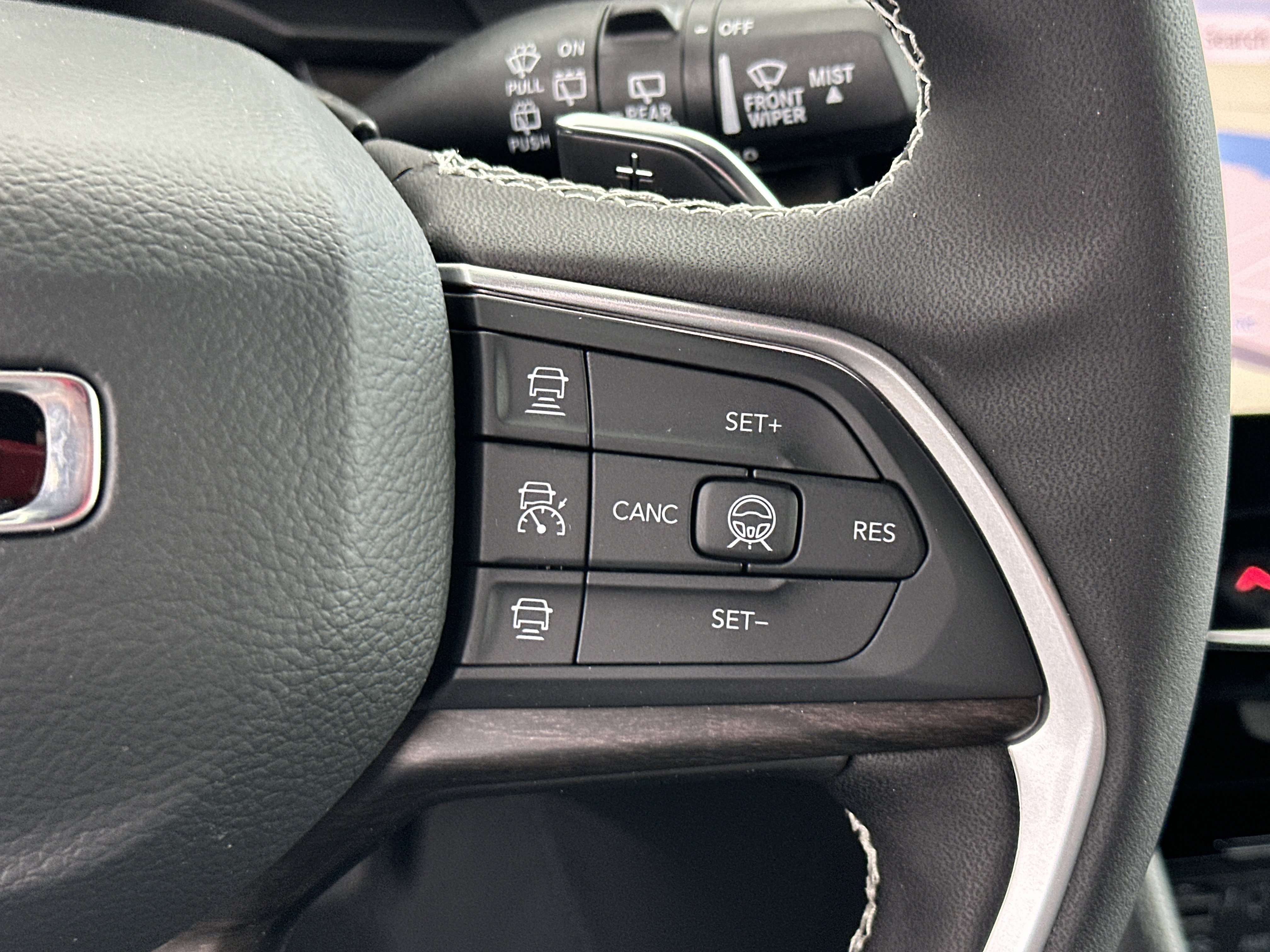 New 2026 Jeep Grand Cherokee L Limited w/ Limited Altitude Package image 9